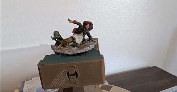 Lift miniature